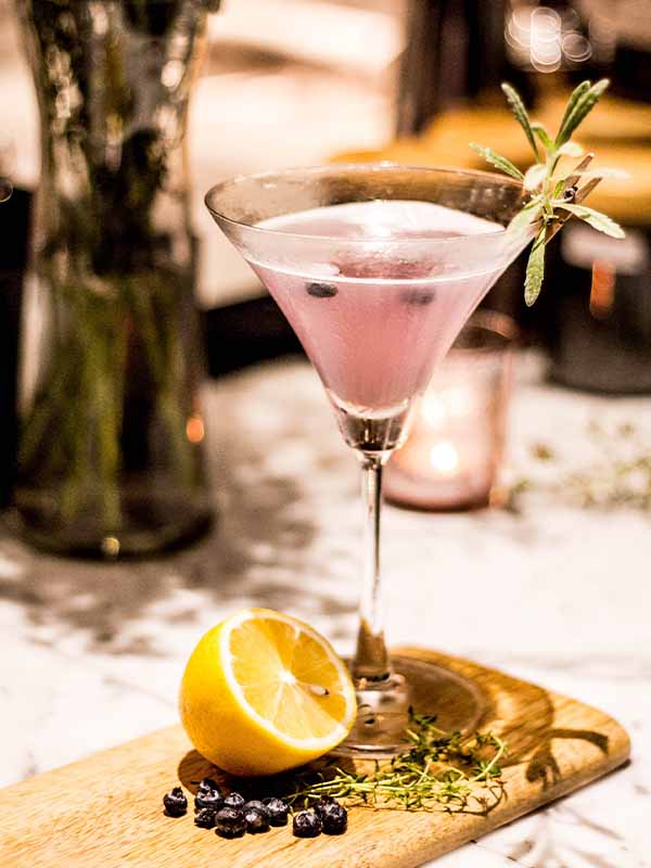 Cocktail med vodka og rabarber - Rabarber Cosmopolitan