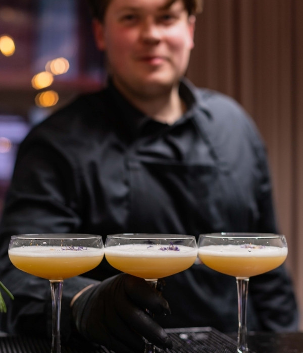 jul23 Få sommercocktails med BITE sirup når du lejer en bar til sommerfesten