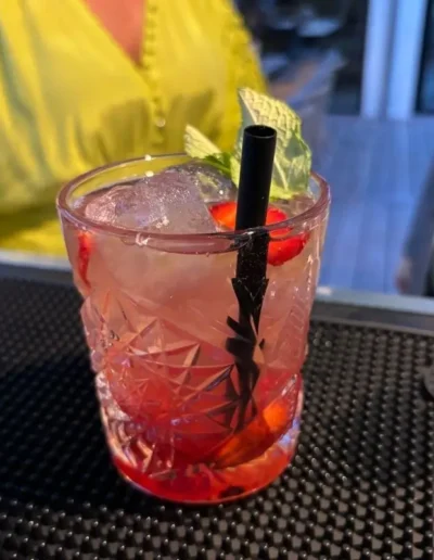 Lækker signatur cocktail fra BareénBar